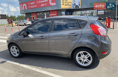 Хэтчбек Ford Fiesta 2018 в 