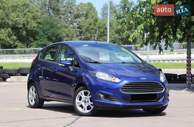 Хэтчбек Ford Fiesta 2016 в Киеве