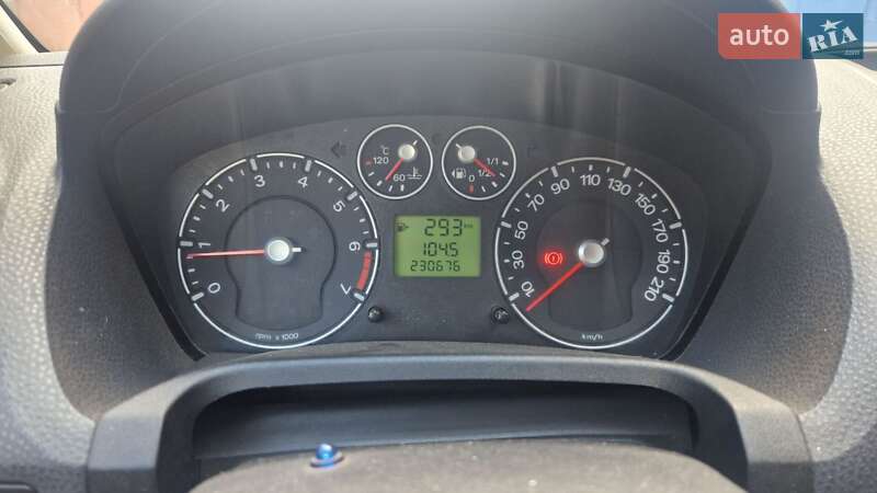 Хэтчбек Ford Fiesta 2006 в Киеве