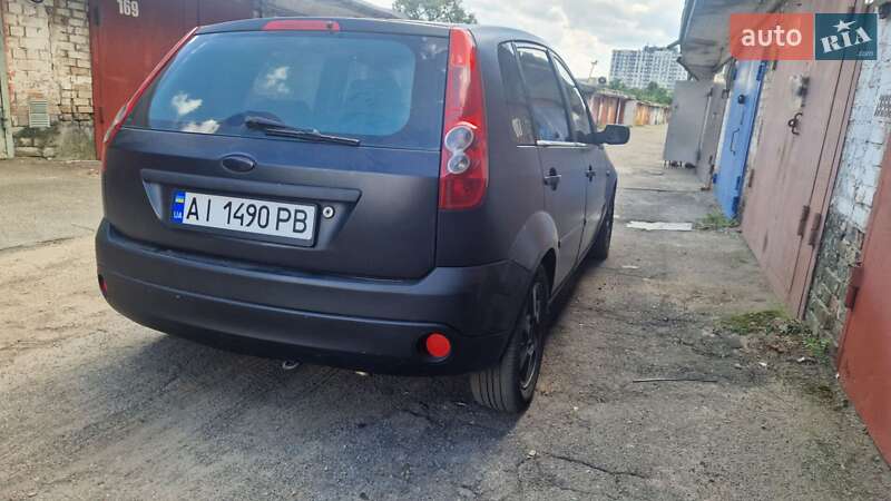 Хэтчбек Ford Fiesta 2006 в Киеве