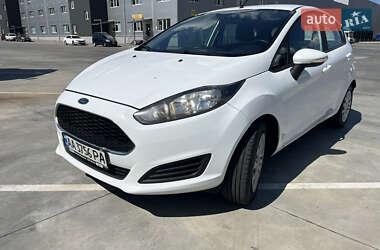 Хэтчбек Ford Fiesta 2016 в Киеве