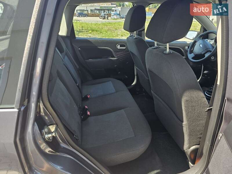 Хэтчбек Ford Fiesta 2008 в Виннице
