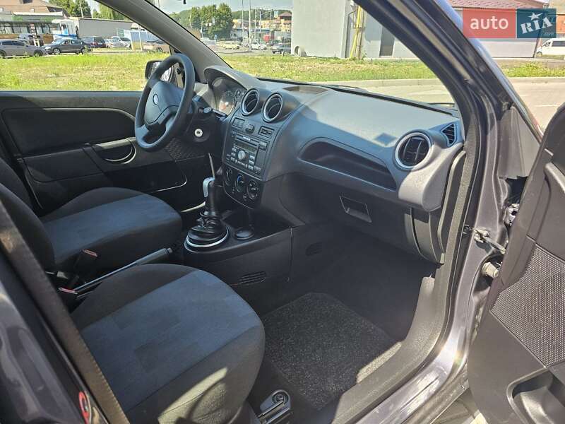 Хэтчбек Ford Fiesta 2008 в Виннице