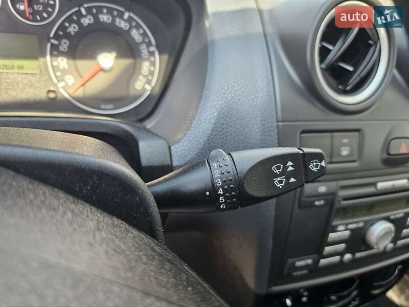Хэтчбек Ford Fiesta 2008 в Виннице
