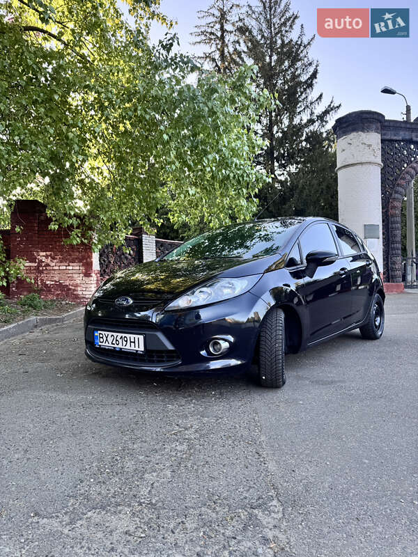 Хэтчбек Ford Fiesta 2012 в Киеве