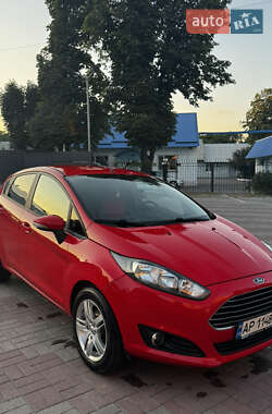 Хетчбек Ford Fiesta 2015 в Запоріжжі