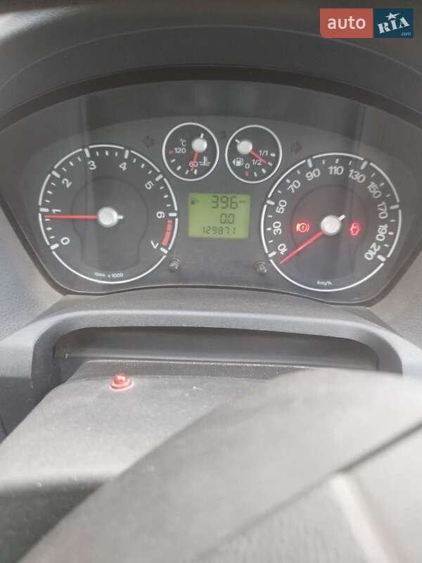 Хэтчбек Ford Fiesta 2006 в Киеве