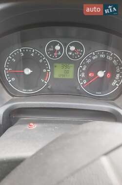 Хэтчбек Ford Fiesta 2006 в 