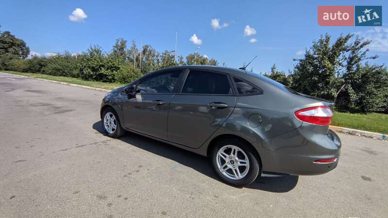Седан Ford Fiesta 2018 в Буче