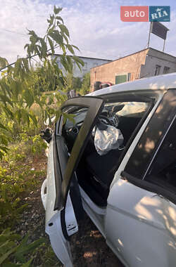 Хэтчбек Ford Fiesta 2011 в 