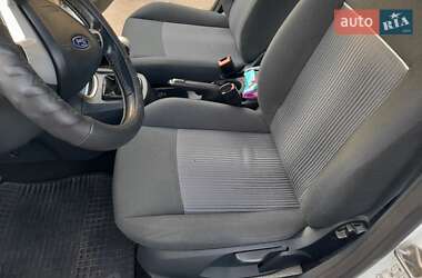 Хэтчбек Ford Fiesta 2010 в 