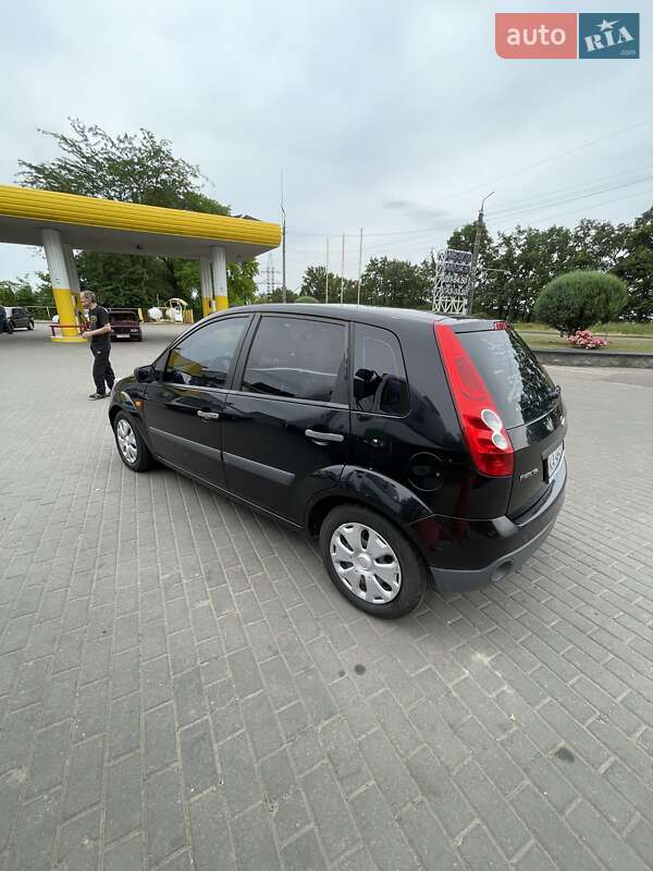 Хэтчбек Ford Fiesta 2008 в Киеве