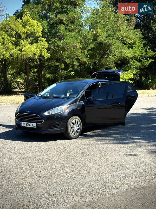 Седан Ford Fiesta 2014 в Одессе