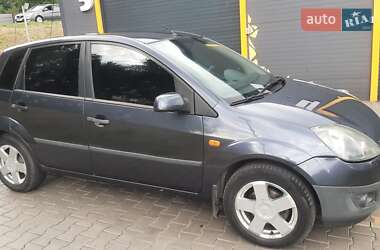 Хэтчбек Ford Fiesta 2007 в 