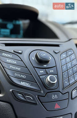 Седан Ford Fiesta 2014 в 