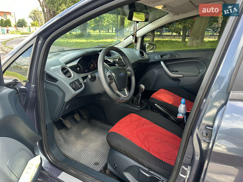 Хэтчбек Ford Fiesta 2011 в Виннице