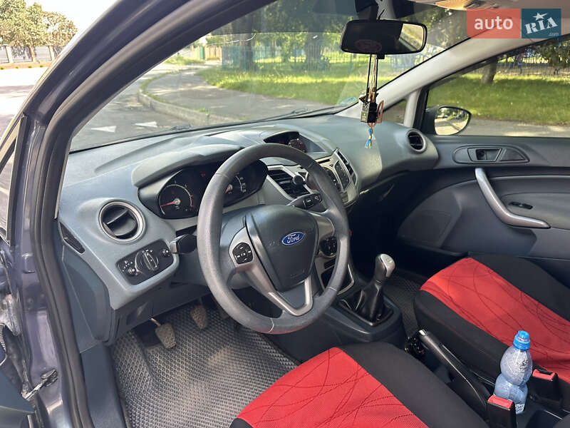 Хэтчбек Ford Fiesta 2011 в Виннице