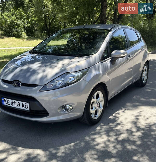 Седан Ford Fiesta 2012 в 