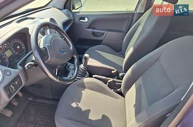 Хэтчбек Ford Fiesta 2006 в 