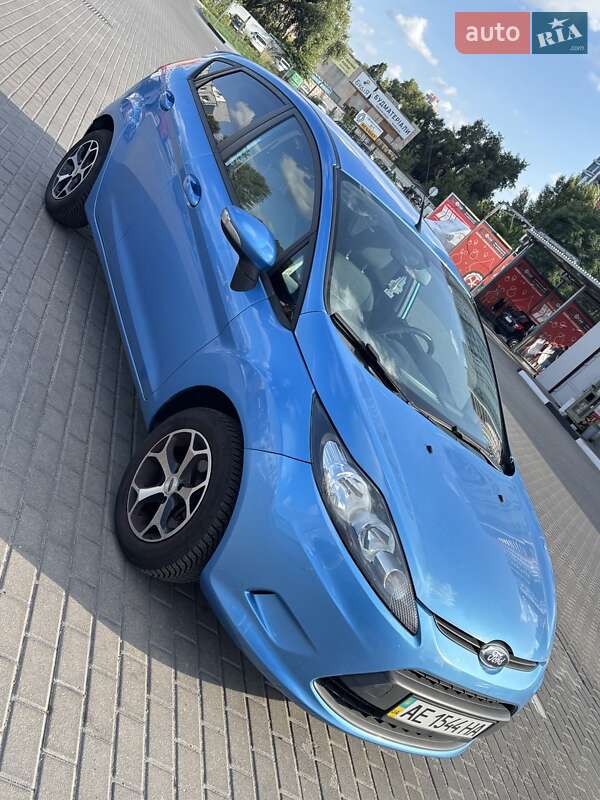 Хэтчбек Ford Fiesta 2012 в Киеве