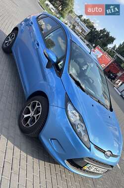 Хэтчбек Ford Fiesta 2012 в 