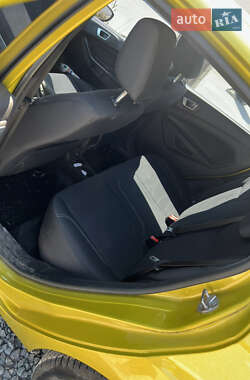 Хэтчбек Ford Fiesta 2013 в 