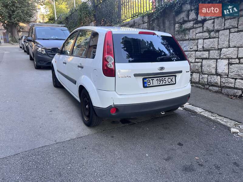 Хэтчбек Ford Fiesta 2007 в Одессе