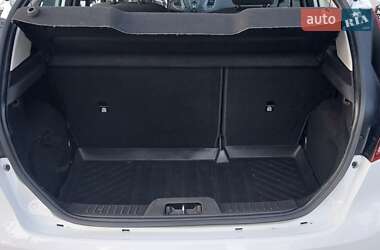Хэтчбек Ford Fiesta 2013 в 