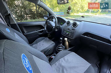 Хэтчбек Ford Fiesta 2008 в Львове