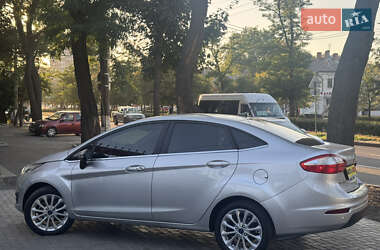Седан Ford Fiesta 2017 в 