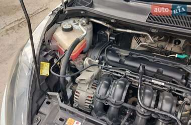 Хэтчбек Ford Fiesta 2011 в 