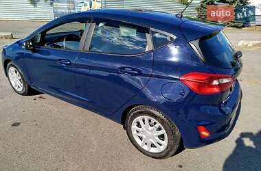 Хэтчбек Ford Fiesta 2018 в 