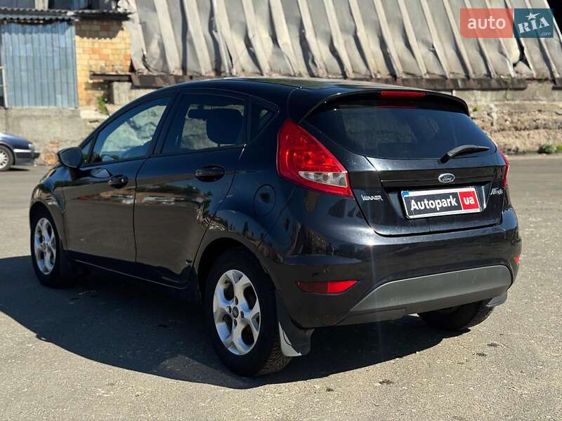 Хэтчбек Ford Fiesta 2011 в Киеве