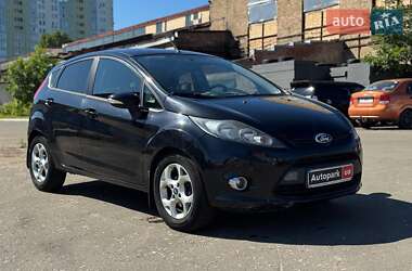 Хэтчбек Ford Fiesta 2011 в 
