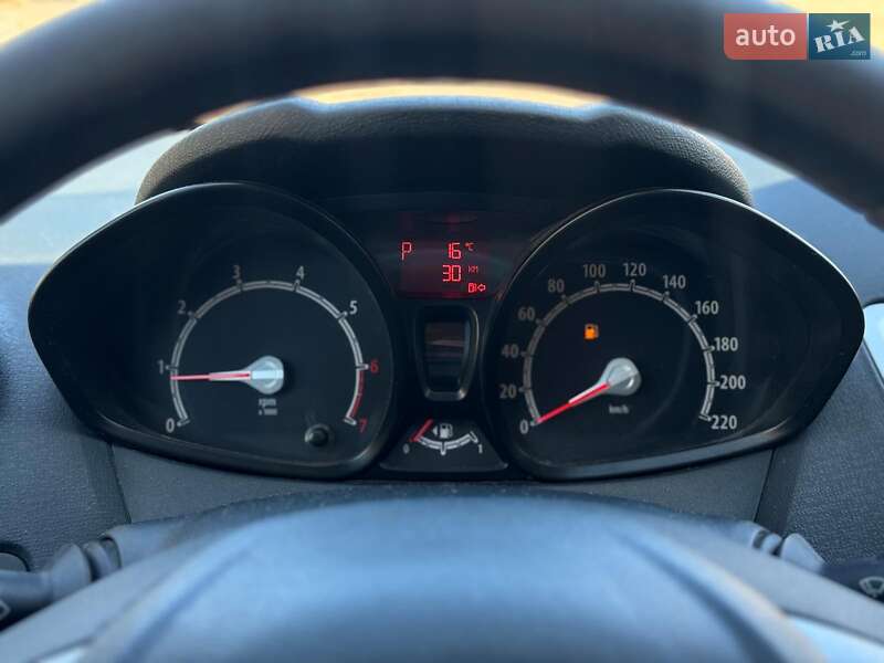 Хэтчбек Ford Fiesta 2011 в Киеве