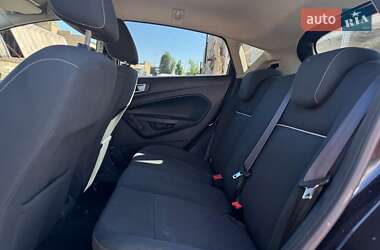 Хэтчбек Ford Fiesta 2011 в 