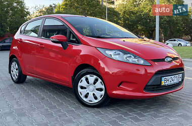 Хэтчбек Ford Fiesta 2012 в 