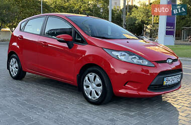 Хэтчбек Ford Fiesta 2012 в 