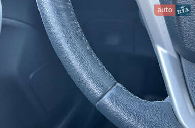 Хэтчбек Ford Fiesta 2012 в 