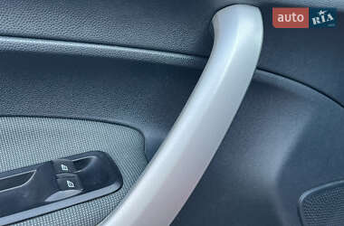Хэтчбек Ford Fiesta 2012 в 