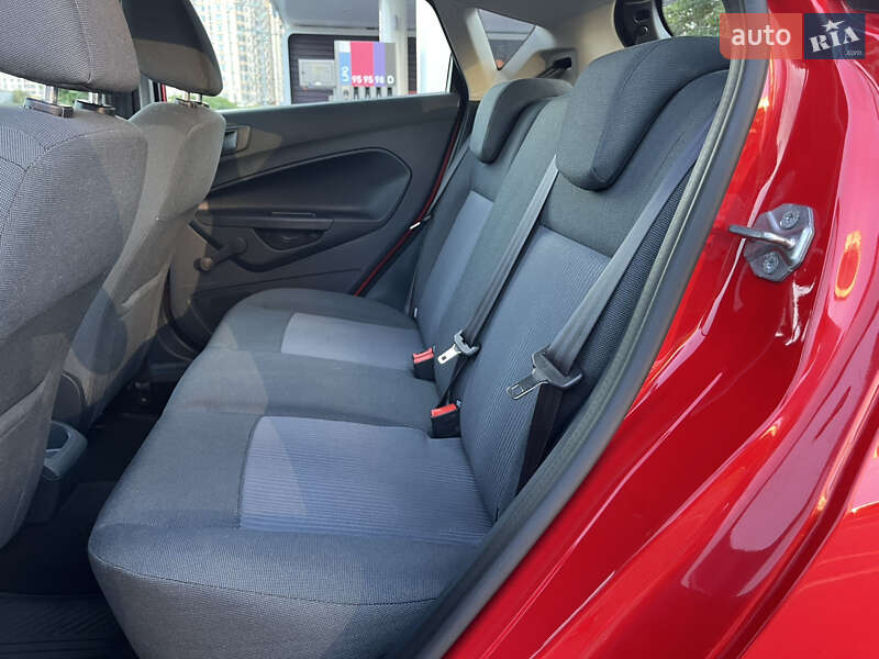 Хэтчбек Ford Fiesta 2012 в Одессе