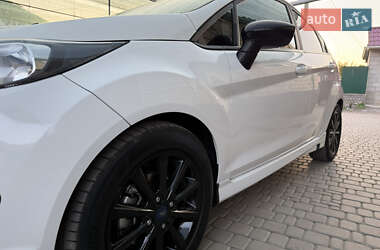 Хэтчбек Ford Fiesta 2019 в 