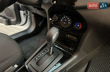 Хэтчбек Ford Fiesta 2019 в 