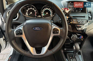 Хэтчбек Ford Fiesta 2019 в 