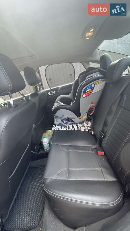 Седан Ford Fiesta 2017 в Києві