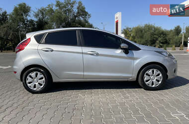 Седан Ford Fiesta 2011 в 