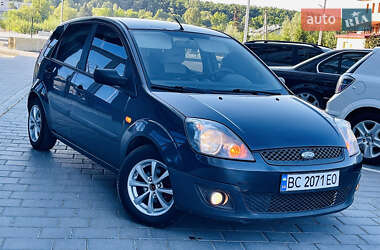 Хэтчбек Ford Fiesta 2007 в 