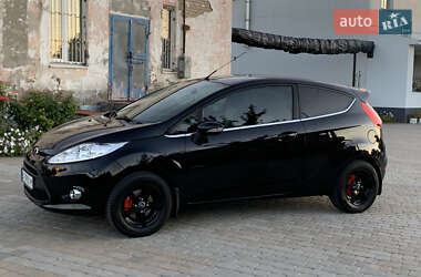 Хэтчбек Ford Fiesta 2012 в 