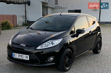 Хэтчбек Ford Fiesta 2012 в 