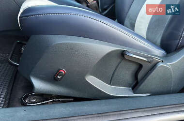 Хэтчбек Ford Fiesta 2012 в 